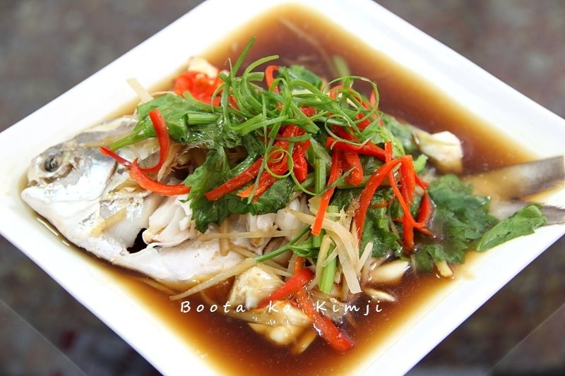 ปลาจาระเม็ดนึ่งซีอิ๊ อาหารจานเดียว