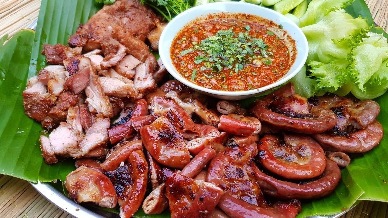 ไส้หมูย่าง อาหารภาคอีสาน