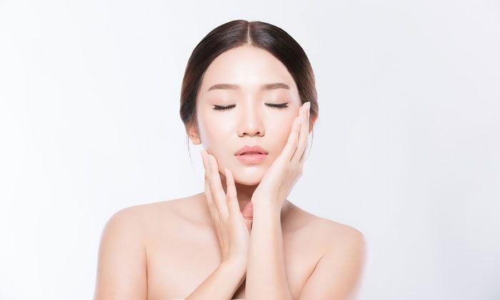 ผิวขาวเป็นธรรมชาติด้วยธรรมชาติ