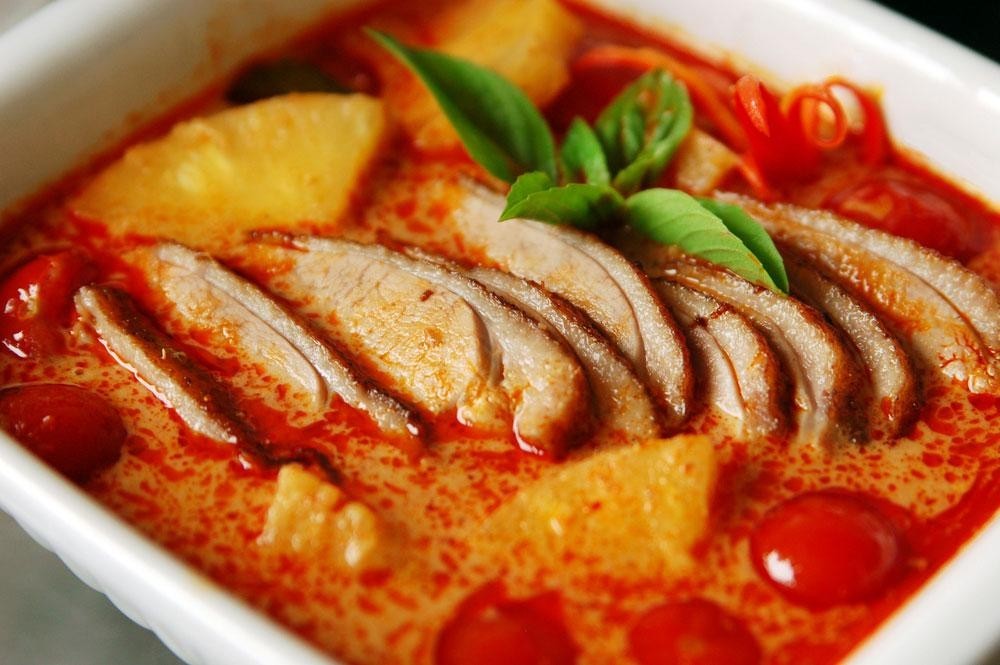 แกงเผ็ดเป็ดย่าง อาหารภาคกลาง