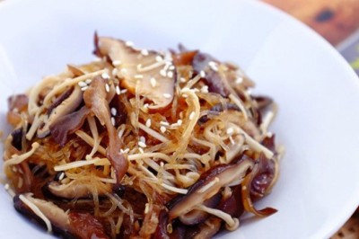 เห็ดสามเกลออบวุ้นเส้นเจ อาหารเจ