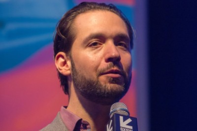 ผู้ร่วมก่อตั้ง Reddit กล่าว อนาคตจะมีแต่เกมแนว Play-to-earn