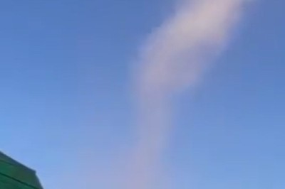 ปาฏิหาริย์! พระธาตุวาโย เกิดลมหัวกุดลอยขึ้นบนฟ้า คนพื้นที่เชื่อนี่อาจเป็นพยานาค