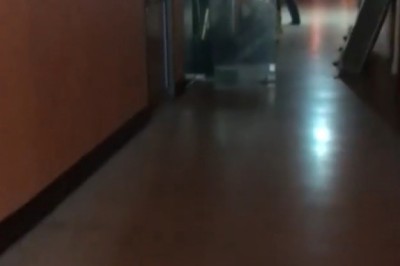 ชาวต่างชาติบุกคอนโด! งัดประตูห้อง บ้าจริงหรือแกล้งบ้า แจ้งจับไปแล้วทำไมยังมา