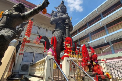 ตำนานท้าวเวสสุวรรณ วิธีไหว้ บูชาที่ไหนได้บ้าง