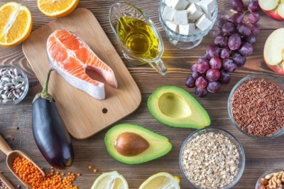 กินอะไรให้ห่างไกลคอเลสเตอรอล