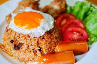 ข้าวผัดอเมริกัน อาหารจานเดียว