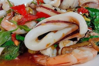 กระเพรารวมมิตรทะเล