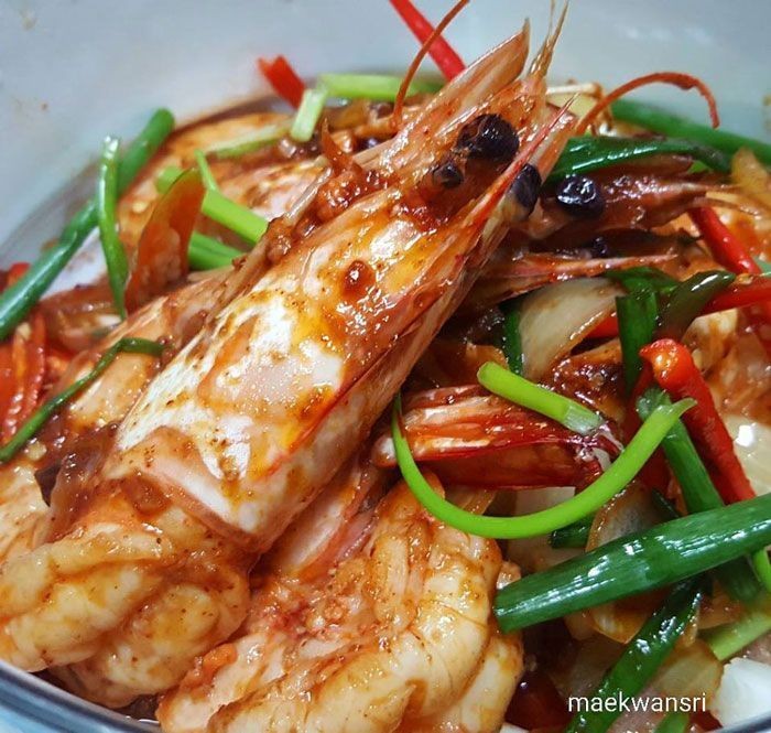 กุ้งผัดน้ำพริกเผา อาหารจานเดียว