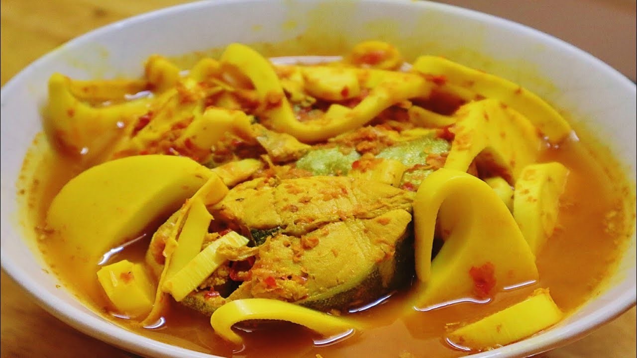 แกงเหลืองปลายอดมะพร้าว (สากล) อาหารภาคใต้