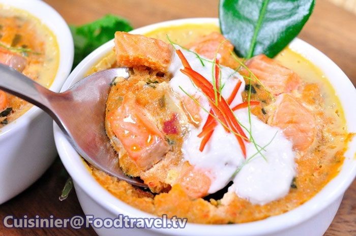 หมกปลาแซลมอน (สากล) อาหารภาคอีสาน