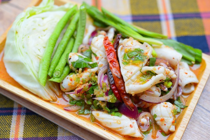 ลาบปลาหมึก อาหารภาคอีสาน