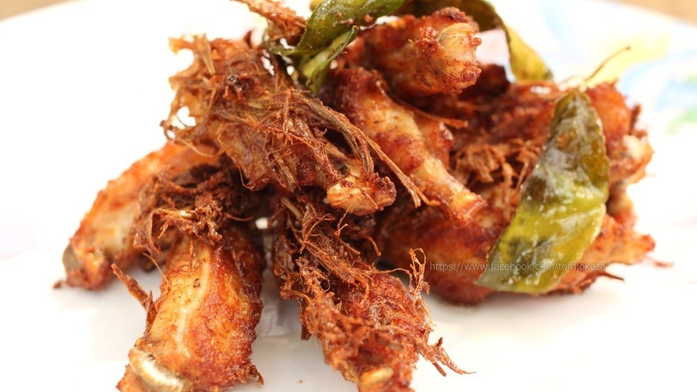 ไก่ทอดตะไคร้ อาหารภาคกลาง