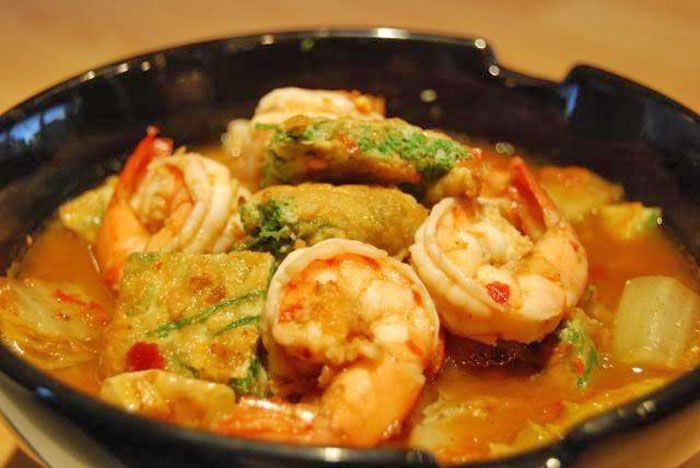 แกงส้มกุ้ง ไข่เจียวชะอม อาหารภาคกลาง