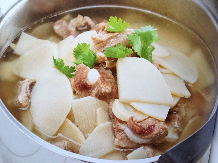 ต้มจืดหน่อไม้ซี่โครงหมู อาหารภาคกลาง