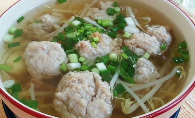 แกงจืดถั่วงอกไก่เด้ง อาหารภาคกลาง