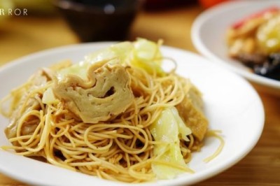 หมี่คลุกห้าสี อาหารเจ