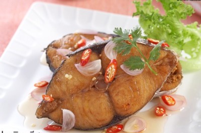 ยำปลาอินทรีย์ อาหารภาคใต้