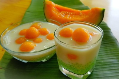 สาคูเมล่อนนมสด ขนมไทย