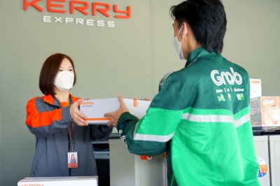 เคอรี่ ผนึก แกร็บ ส่งบริการ รับพัสดุถึงบ้าน ตอบทุกไลฟ์สไตล์ผู้บริโภค
