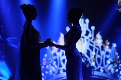 ฮาลั่นเวที! เปิดบทสนทนา มุก-นิต้า ขณะจับมือรอฟังผลบนเวที นางสาวไทย 2565