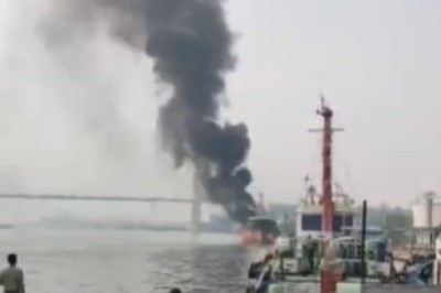 เปิดคลิป เรือบรรทุกน้ำมันระเบิด บริเวณท่าเรือIRPC ซอยสุขสวัสดิ์45 บาดเจ็บระนาว