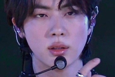 ภาพเหมือนของ จิน BTS ที่ทำจากวัสดุราคาแพงถูกจัดแสดงที่ Simyo Gallery