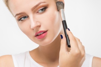 แต่งหน้า ติดทนนานด้วยไพรเมอร์