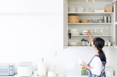 กลวิธีขจัดกลิ่นอับในตู้กับข้าว