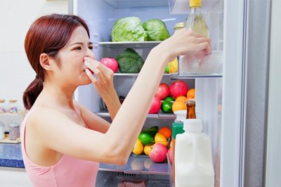 วิธีกำจัดกลิ่นไม่พึงประสงค์ในตู้เย็น