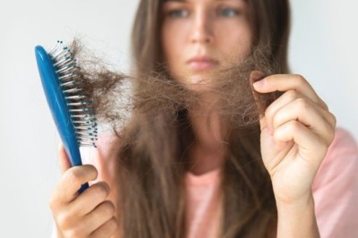 ผมแห้ง เส้นผมขาดหลุดร่วงแก้ได้