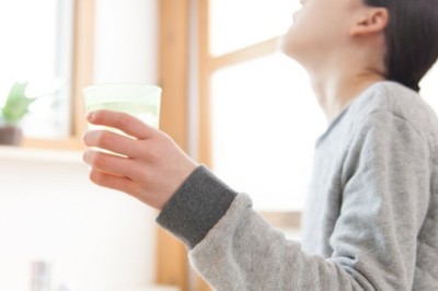 น้ำเกลือแก้เจ็บคอ